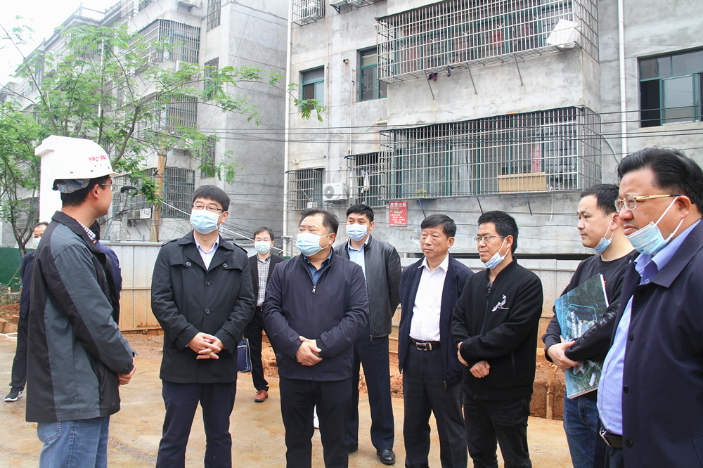 市人大常委会副主任镇方松来我院调研