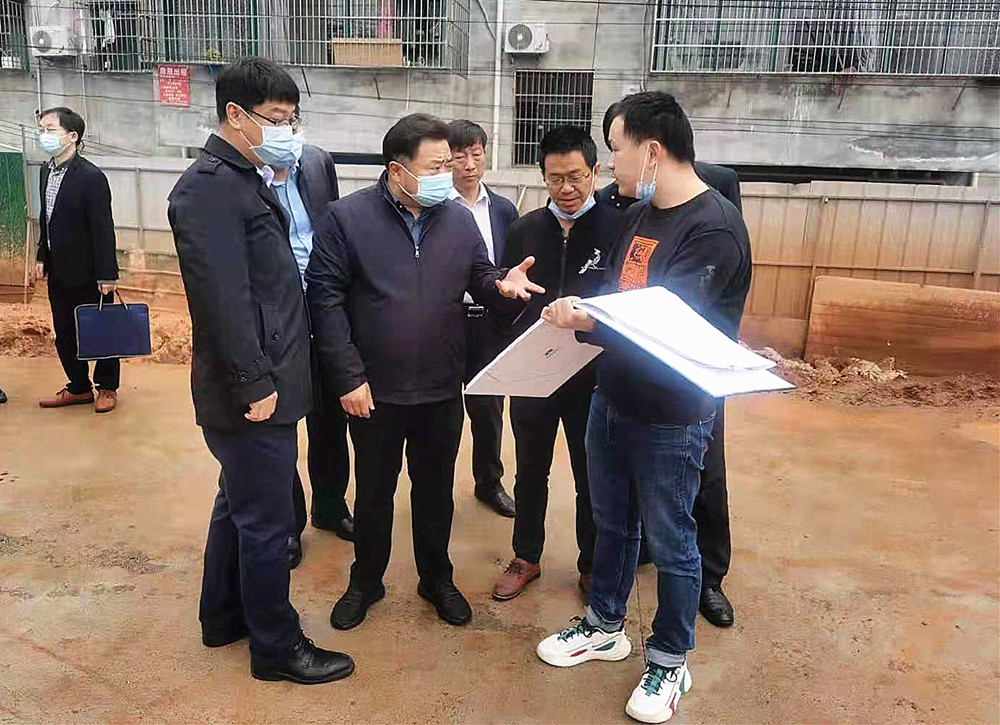市人大常委会副主任镇方松来我院调研